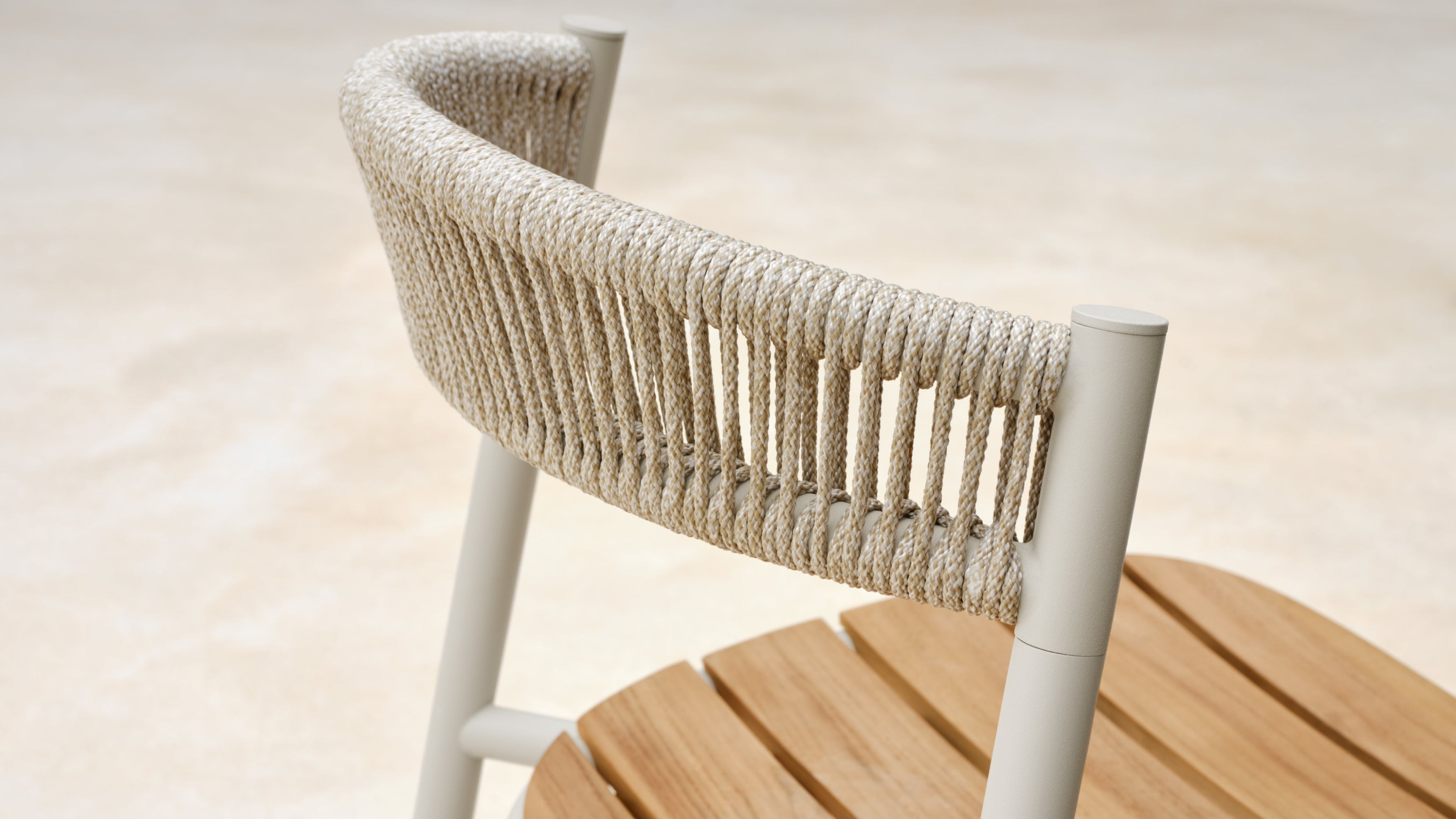 Choosing the Right Furniture for Outdoor Comfort